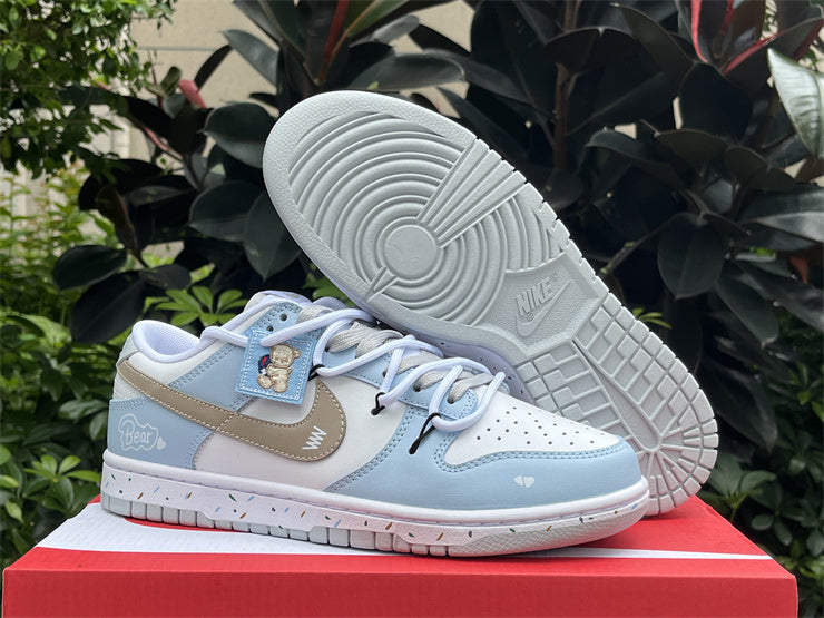 Nike SB Dunk low | Baby Blue Bear