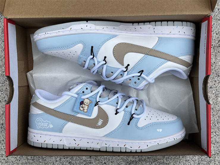 Nike SB Dunk low | Baby Blue Bear